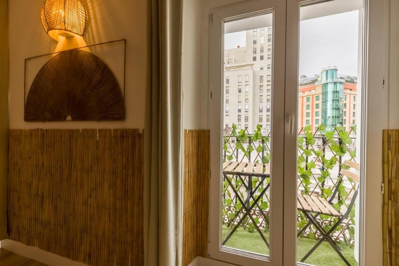 Santo - Coworking - Coliving - Madrid Vandrehjem Eksteriør billede