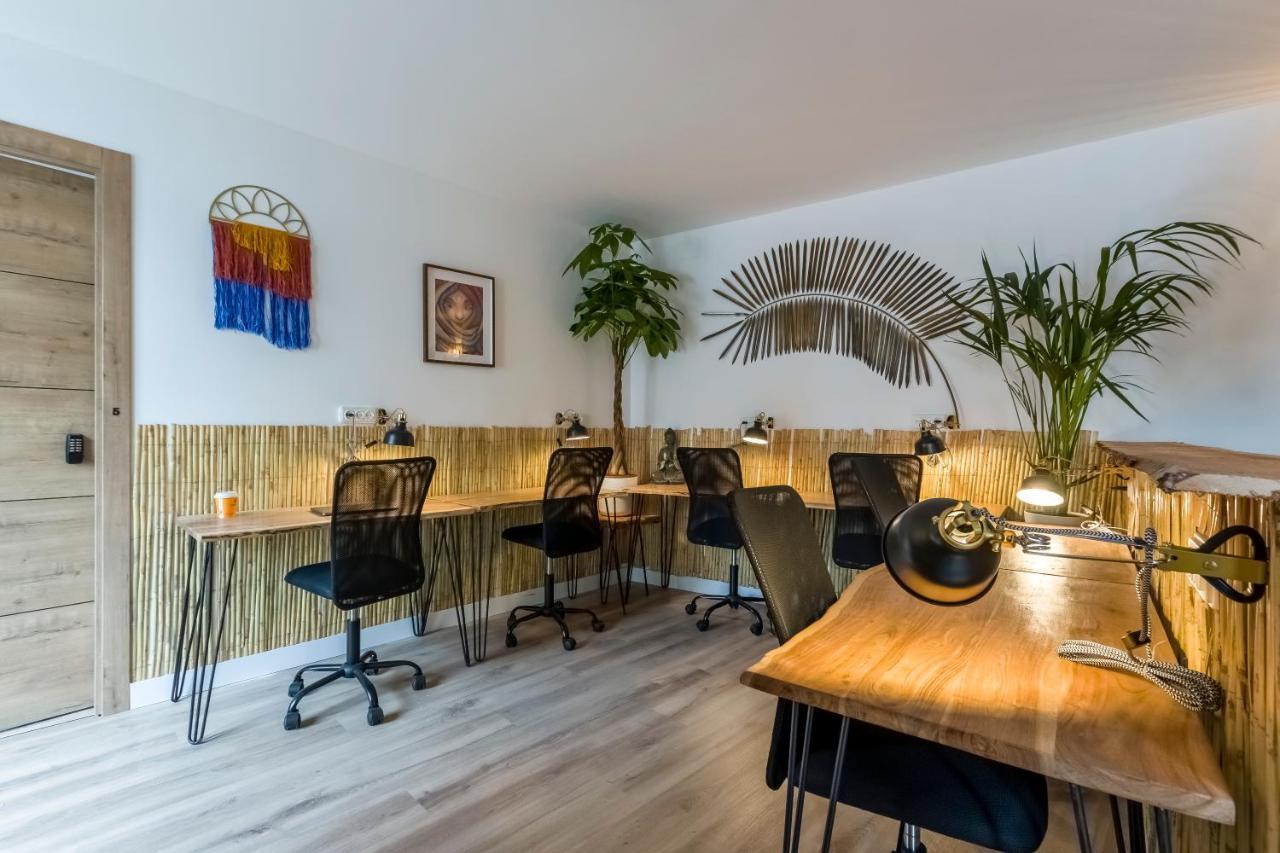 Santo - Coworking - Coliving - Madrid Vandrehjem Eksteriør billede