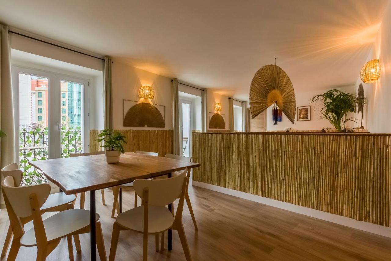 Santo - Coworking - Coliving - Madrid Vandrehjem Eksteriør billede
