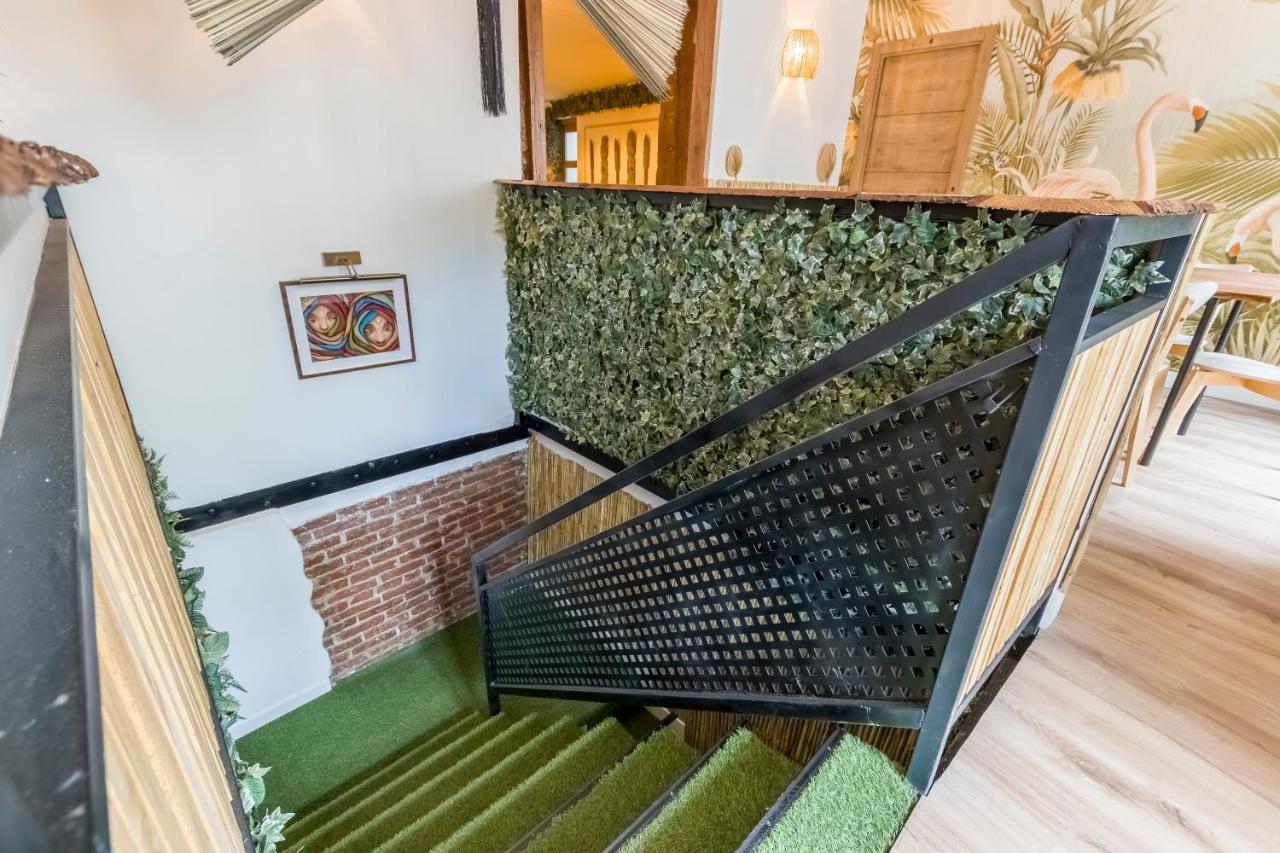 Santo - Coworking - Coliving - Madrid Vandrehjem Eksteriør billede